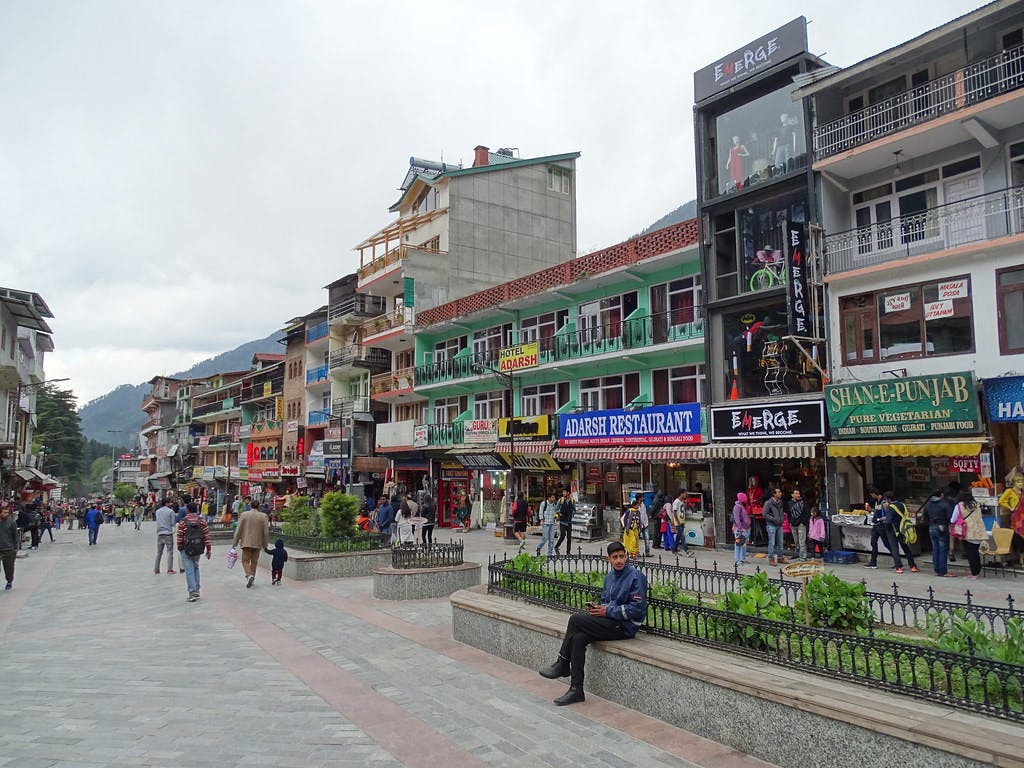Mall Road, Manali
